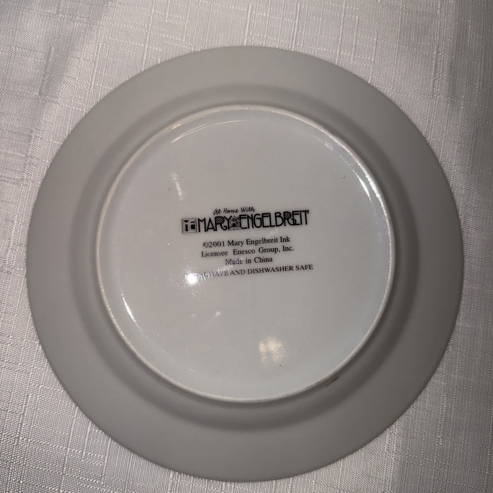Set of 2 Mary Engelbreit Garden 'Breit Dessert Plates 2001 Enesco Vintage 8 Inch - Picture 5 of 5
